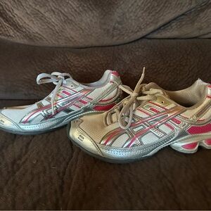 Asics Gel Frantic 3, Silver and Pink Running Shoes - women’s size 6